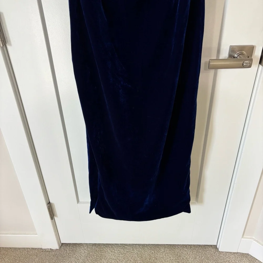 Bardot Elegant Blue Velvet Strapless Dress - Picture 3 of 6